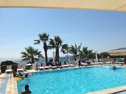 Sun and Sea Beach Hotel