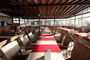 Sun and Sea Beach Hotel