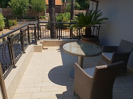 Fa Trez Guest House and Spa