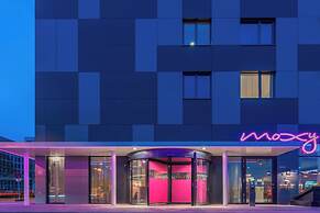 Moxy Frankfurt Airport