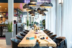 Moxy Frankfurt Airport