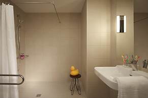 Moxy Frankfurt Airport