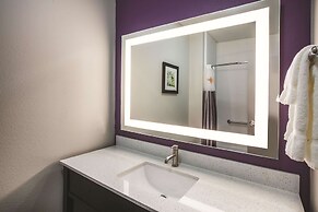 La Quinta Inn & Suites by Wyndham Lubbock South