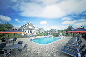 The East Island Reserve Hotel
