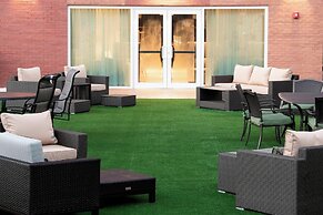 Courtyard by Marriott New York Queens/Fresh Meadows