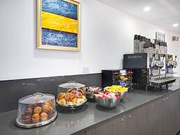 ValueSuites Green Square