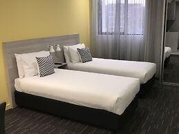 ValueSuites Green Square