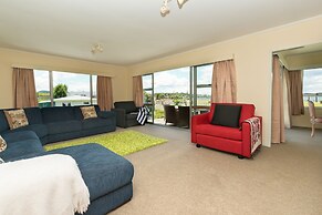 Waitangi Beach House