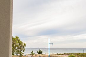 Spinnakers by Rockingham Apartments