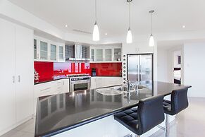 Spinnakers by Rockingham Apartments