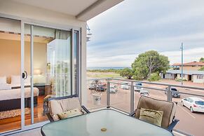 Spinnakers by Rockingham Apartments