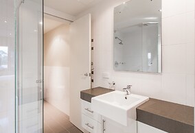 Spinnakers by Rockingham Apartments