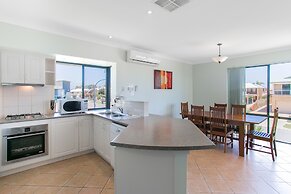 Seahaven Villas by Rockingham Apartments