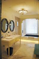 Huaqing Aegean Inter Hot Spring Resort