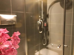 Hotel Kompleksi Arifi