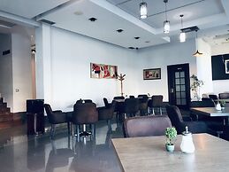 Hotel Kompleksi Arifi