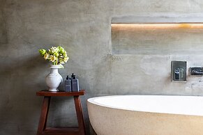 Le Chanthou Boutique