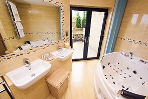 The Sands - Sea Front Apartments