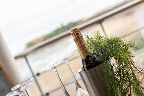 The Sands - Sea Front Apartments