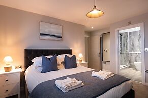 The Sands - Sea Front Apartments