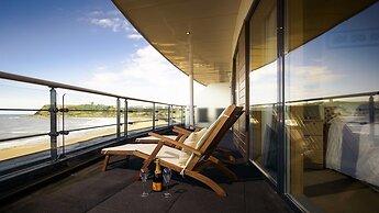 The Sands - Sea Front Apartments