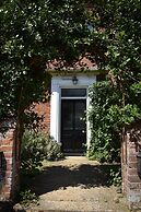 At the Farmhouse Hunters Hall