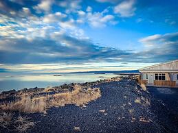 Bakki Hostel and Apartments