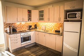 Bakki Hostel and Apartments