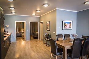 Bakki Hostel and Apartments