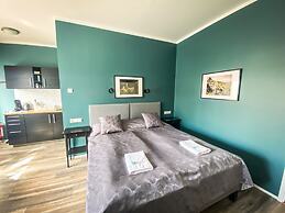 Bakki Hostel and Apartments