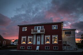 Bakki Hostel and Apartments