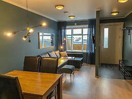 Bakki Hostel and Apartments