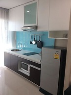 The Scene Condo By The Rich