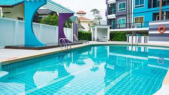 The Scene Condo By The Rich