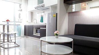 The Scene Condo By The Rich