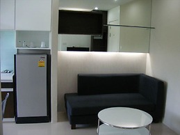 The Scene Condo By The Rich