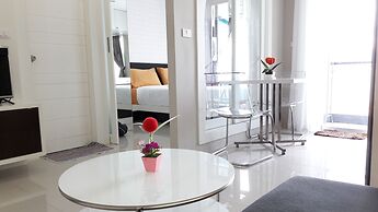 The Scene Condo By The Rich