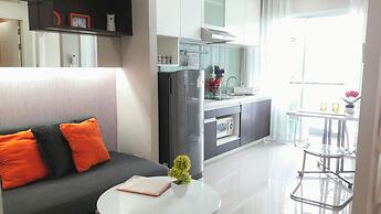 The Scene Condo By The Rich