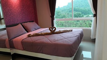 The Scene Condo By The Rich