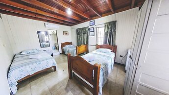 Posada Nativa Miss Trinie