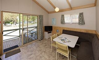 Rainbow Pines Tourist Caravan Park