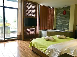 Moonlit Sky Resort