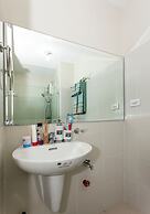 Blowing in the Wind - Lake View Apartments