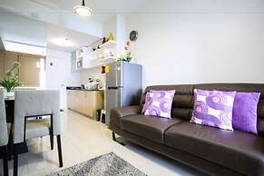 Blowing in the Wind - Lake View Apartments