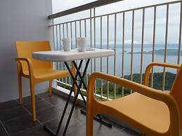 Blowing in the Wind - Lake View Apartments