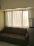 Blowing in the Wind - Lake View Apartments