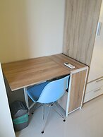 Blowing in the Wind - Lake View Apartments