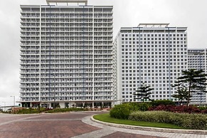 Blowing in the Wind - Lake View Apartments
