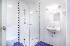 Hotel At the White Lily