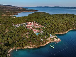 Gava Waterman Milna Resort